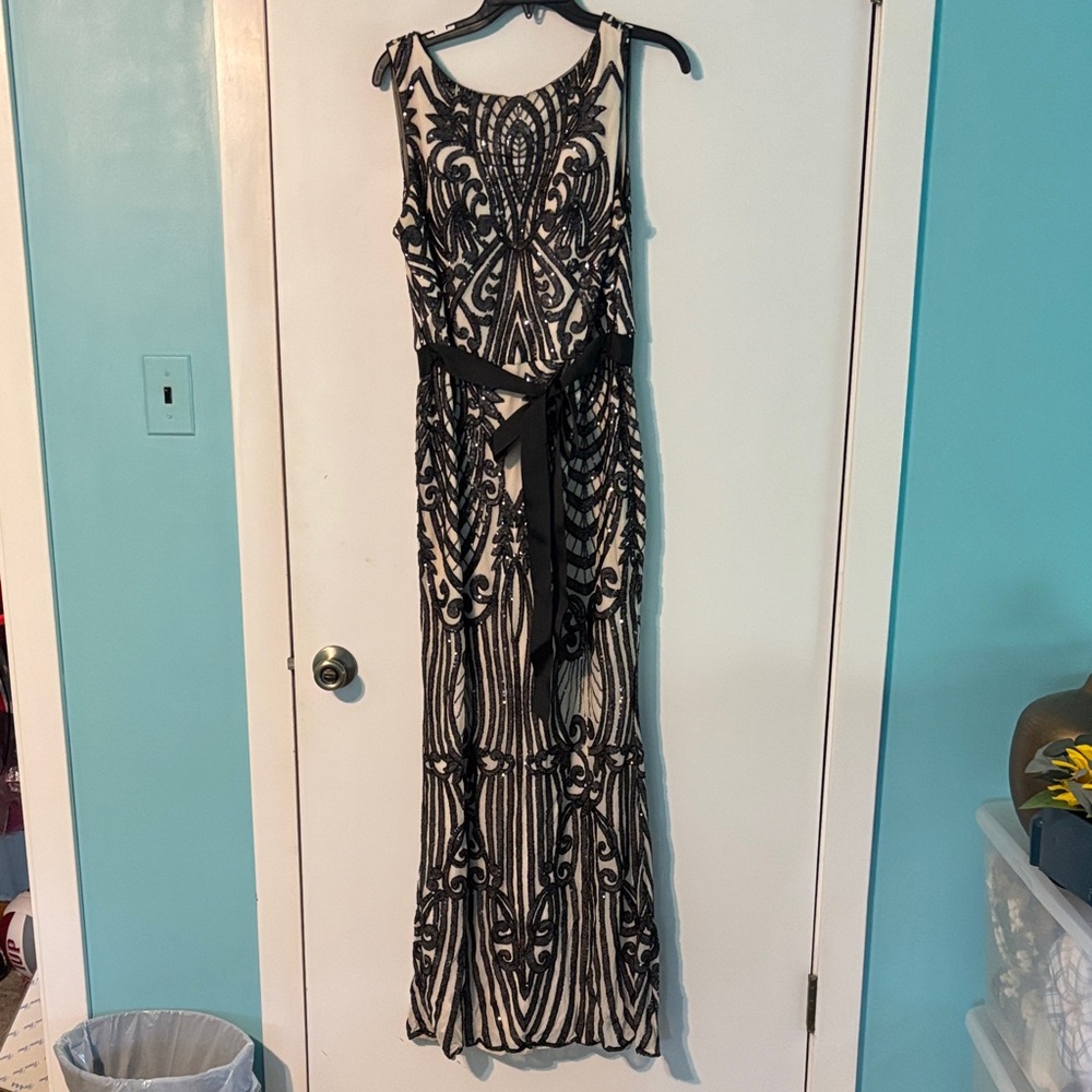 R&M Richards Black and Cream Gown